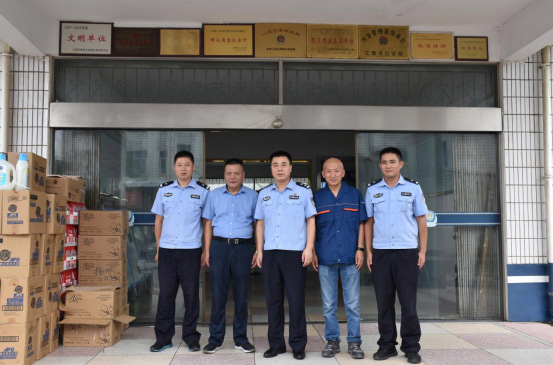 警企共建 共创和谐