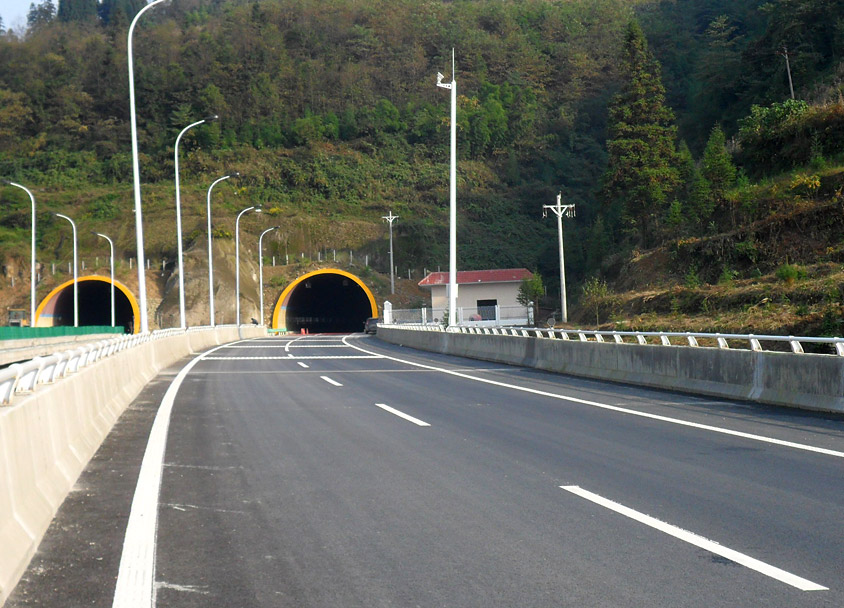 四川纳黔C6合同段