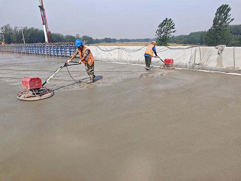 项目动态|长深高速淮安2标桥面系工程全部完成